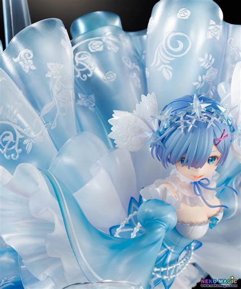 Exclusive Rezero Rem Crystal Dress Ver 17 Pvc Figure By