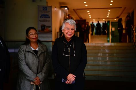 Claudia Sheinbaum y Norma Piña asisten al funeral de Ifigenia Martínez