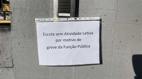 Escolas em Sintra fechadas devido a greve e protesto de pessoal não