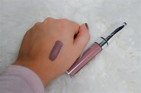 Mauve Makeup Look | The Fashion Muse