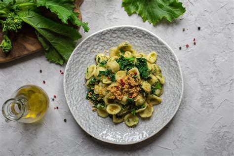 Orecchiette Con Cime Di Rapa La Ricetta Della Pasta Pugliese