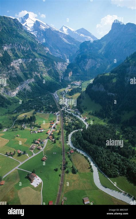 Kandertal Kandersteg Dorf Fotos Und Bildmaterial In Hoher Aufl Sung