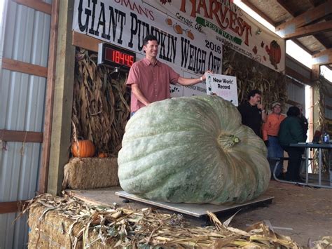 2016 Scott Holub And His 18445 Pound World Record Giant Squash