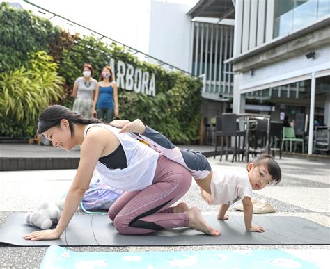 Easy family yoga poses for mums, dads and kids to try — Chalk & Chakras