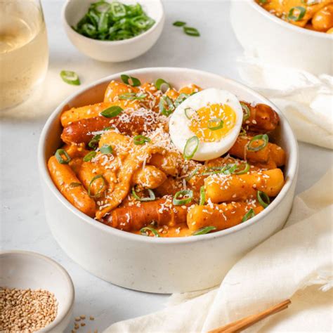 Rose Tteokbokki 30 Min Recipe Takes Two Eggs