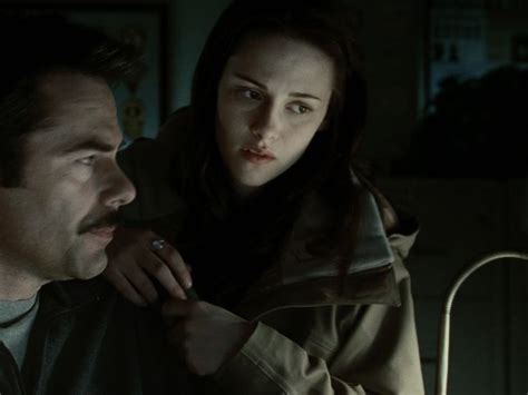 Pin By Kristens Babe On Twilight Screencaps Twilight Fictional Characters Character