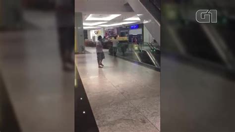 Loja é alvo de assalto dentro de shopping em Belém veja vídeo Pará G1