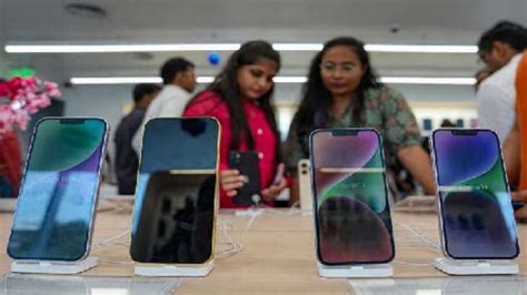 India to manufacture around 25 per cent of iPhones by 2028: PM Modi ...