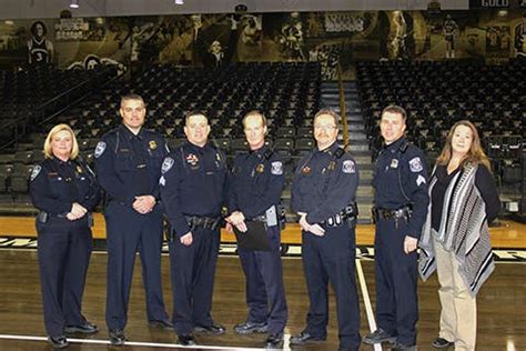 OUPD honors Auburn Hills police sergeant for aiding traffic accident ...