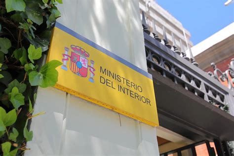 how to become a resident of spain