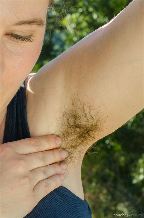 Amateur With Big Tits Eleanor Rose Shows Her Hairy Armpits And Twat Outdoors CoedCherry