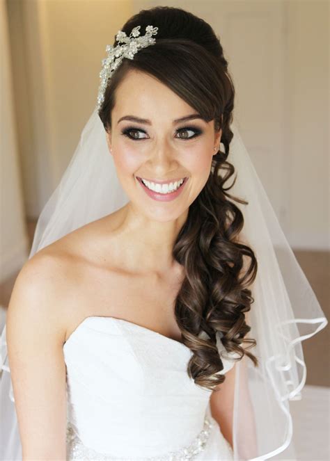 6 Breathtaking Half Up Down Wedding Hairstyles With Veil