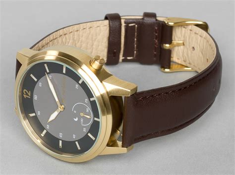 Фитнес-часы Runtastic Moment Classic