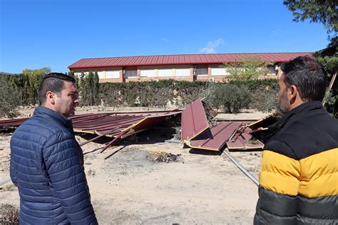 El Fuerte Viento Arranca Parte De La Cubierta Del Colegio Vista Alegre