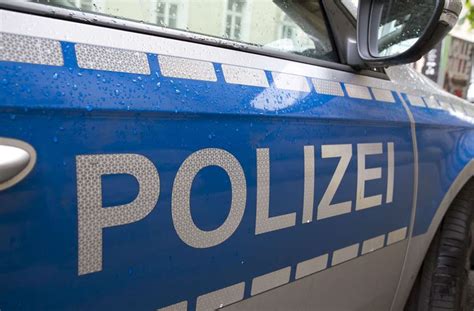 Nächtlicher Vorfall in Waldenbuch Unbekannte werfen Eier auf Wohnhaus