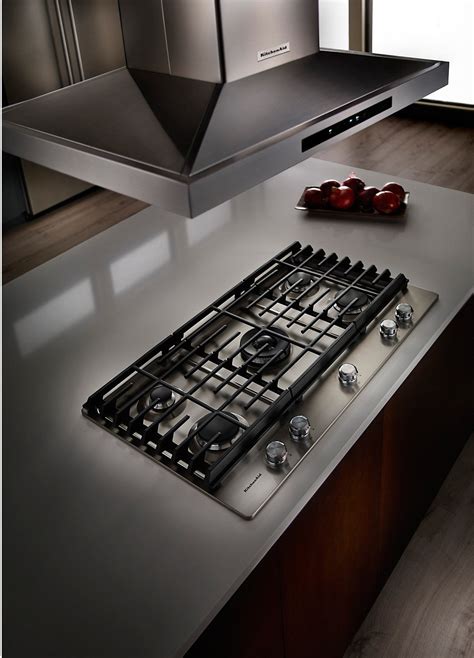 KitchenAid 36" 5- Burner Gas Cooktop – Stainless Steel | The Brick