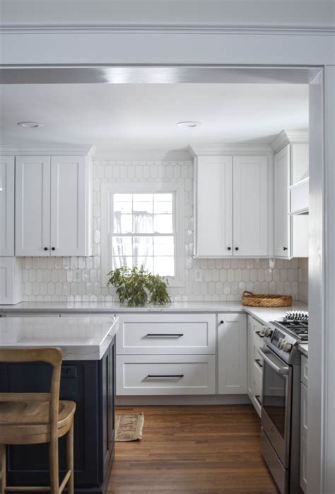 White Kitchen Cabinets With Black Hardware / .right hardware can do to ...