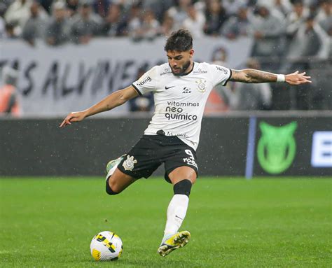 Destro Ou Canhoto Saiba Como Foram Os Gols De Yuri Alberto Pelo