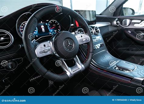 Novosibirsk Rusia Ndash De Abril De Mercedesbenz Glcclass