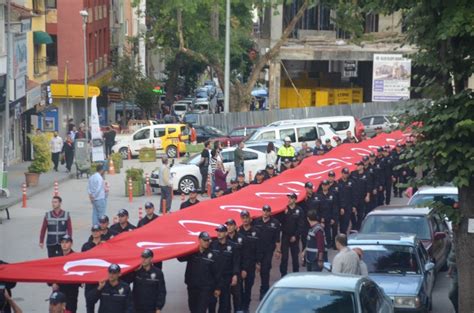 Bilecikte 15 Temmuz Demokrasi ve Birlik yürüyüşü Yeni Akit