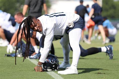 Deandre Hopkins Fantasy Outlook Is Titans Wr A Good Pick In