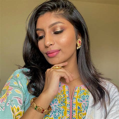 Trending Makeup Looks for All Your Baisakhi Outfits – Faces Canada