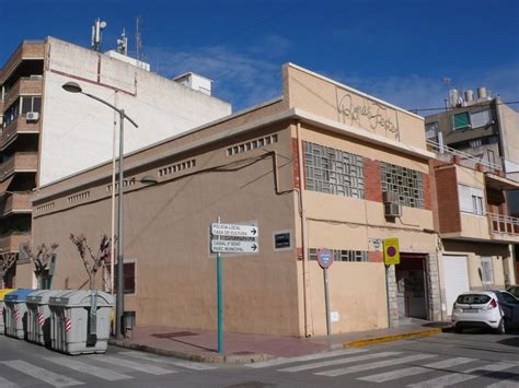 Mural En Fachada De Mercado Drassana Consultorio De Arquitectura