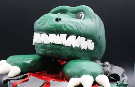 Dino-Party für Christian - Mit Deko, Geschenktipps und Dino Motivtorte ...