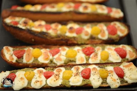 Baguettes apéritives tomates mozzarella A Prendre Sans Faim