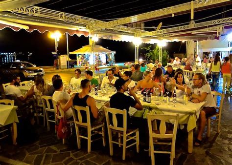 Greece Travel: Poros Town