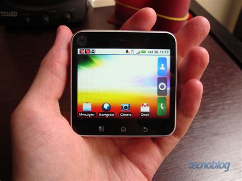 Review Motorola Flipout O Mini Celular Com Android 21 • Tecnoblog