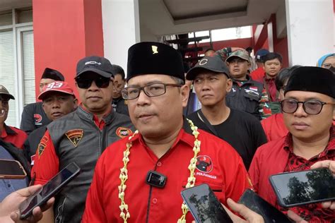 Daftar Ke Pdip Jadi Kandidat Bupati Bandung Barat Pamriadi Rayu Dicky