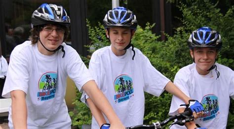 In Schule Und Verein Schuljahr Sonderaktionen Floorball