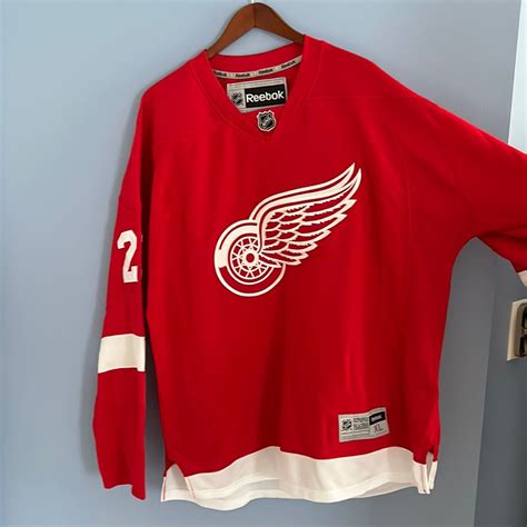 Detroit Red Wings official jersey autographed | Detroit red wings, Red ...