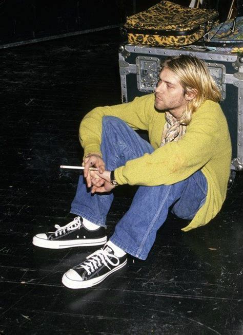 Kurt Cobain Photographed Backstage By Kevin Mazur Kurt Cobain Style