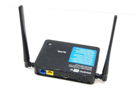 Wi-Fi роутер ZYXEL Keenetic 4G III (Rev. B)
