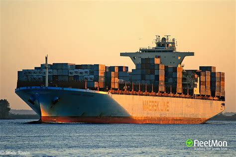 Photo of MAERSK SINGAPORE (IMO: 9308649, MMSI: 563000600, Callsign ...