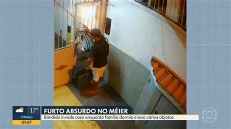 Bandido Invade Casa E Furta Objetos No M Ier Bom Dia Rio G