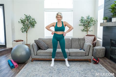 CHARLI PHOENIX Milfbody Charli Phoenix Porn Pic