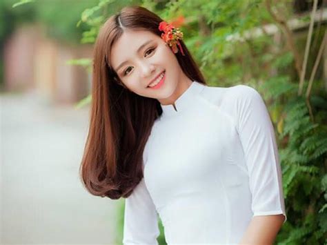 Màn dậy thì thành công của hot girl ngủ gật được lên báo Hàn