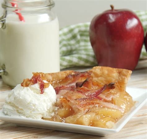 Bacon Apple Pie – 12 Tomatoes