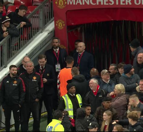 United Zone On Twitter Cristiano Ronaldo Has Walked Down The Tunnel