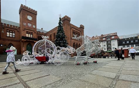 Jarmark Bożonarodzeniowy na placu Ratuszowym tylko do jutra ZDJĘCIA