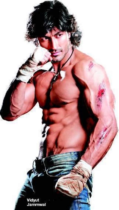 Vidyut Jamwal In Gym Workout