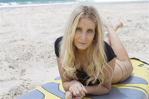 Bikini Model Angie Ai Enhanced Standuppaddleboard Topaz Sharpen Faceai Porn Pic