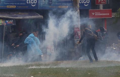 Nuevos Enfrentamientos En Mayor Regi N De Bolivia En El D Cimo D A De