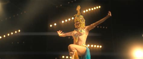 Nude video celebs Mónica Ayos nude El hombre que amaba los platos voladores The Man Who