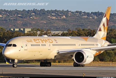 boeing   dreamliner etihad airways aviation photo