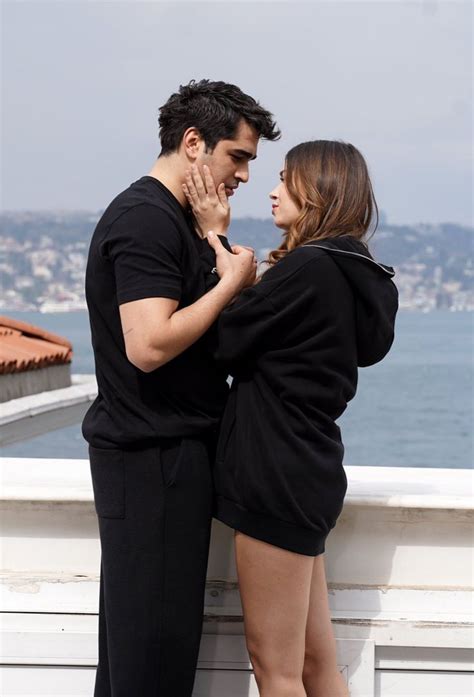 Afra Saraçoğlu Mert Ramazan Demir Afra saracoglu Couple picture