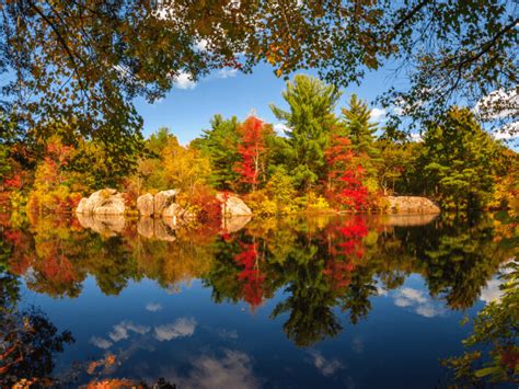 17 Great Places to Enjoy Massachusetts Fall Foliage